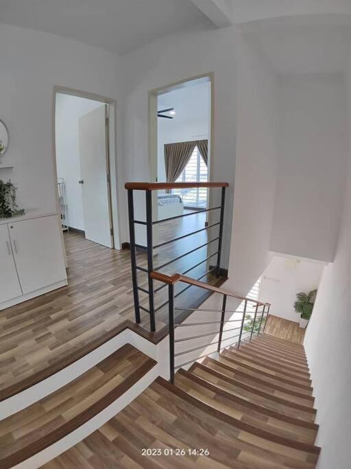 Prima Guest House - Puncak Alam Homestay Mus-Lim Friendly Bandar Puncak Alam Екстериор снимка