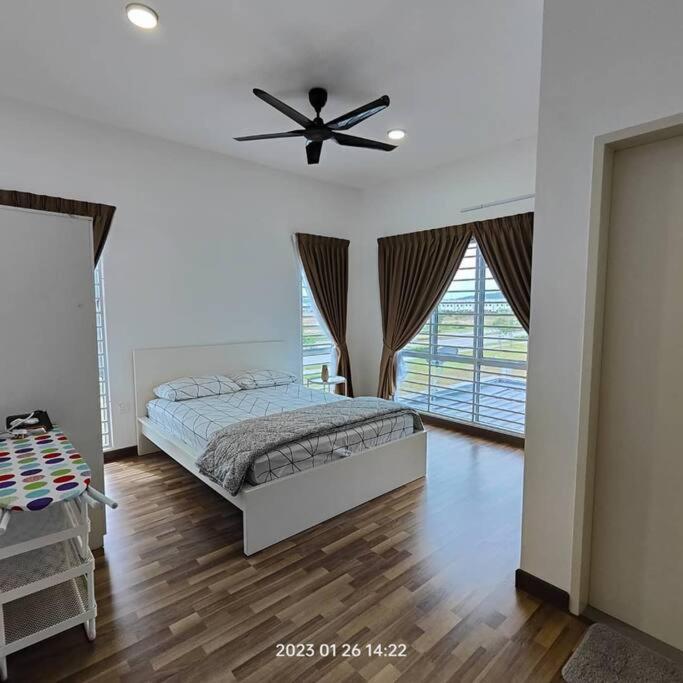 Prima Guest House - Puncak Alam Homestay Mus-Lim Friendly Bandar Puncak Alam Екстериор снимка