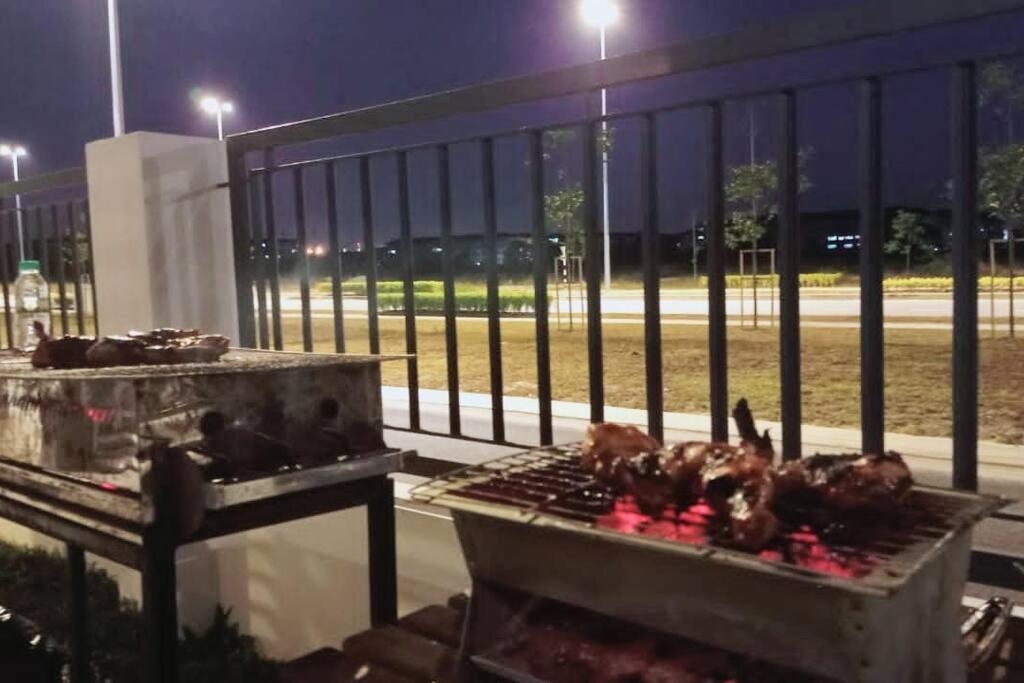 Prima Guest House - Puncak Alam Homestay Mus-Lim Friendly Bandar Puncak Alam Екстериор снимка