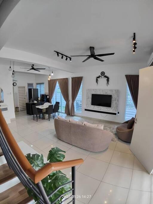 Prima Guest House - Puncak Alam Homestay Mus-Lim Friendly Bandar Puncak Alam Екстериор снимка